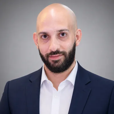 Photo professionnelle de Amine MEGDICHE, développeur AEM et Java Full Stack